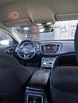 کرایسلەر 200